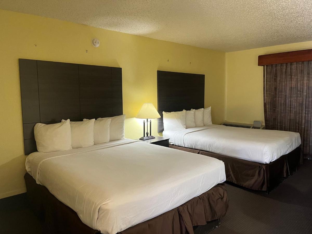 Red Roof Inn & Suites Sulphur Springs Exterior foto