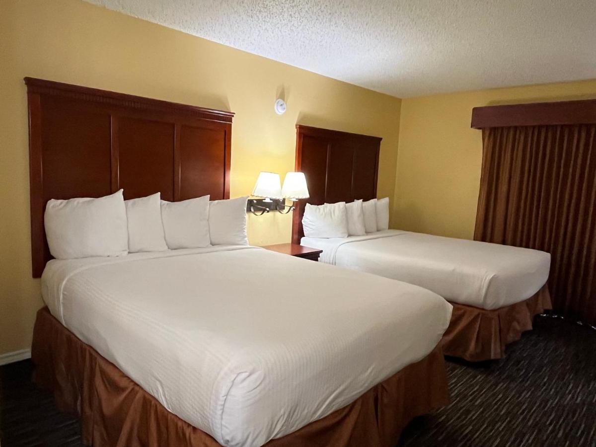 Red Roof Inn & Suites Sulphur Springs Exterior foto