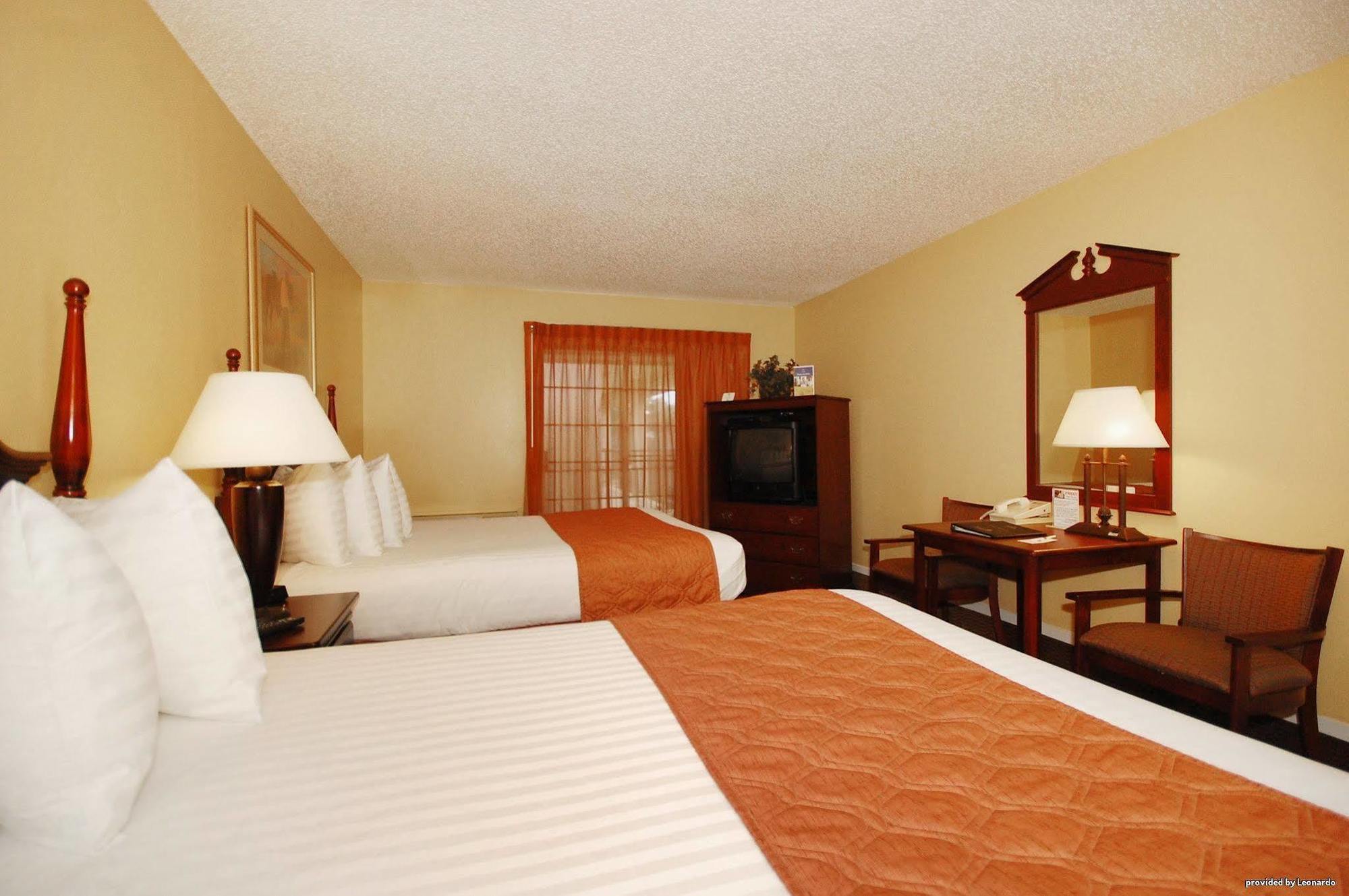 Red Roof Inn & Suites Sulphur Springs Exterior foto